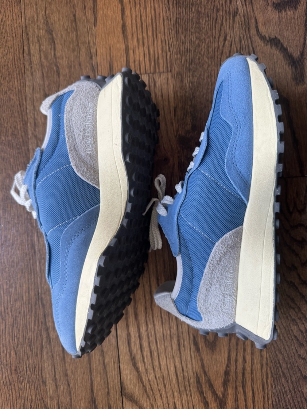 New Balance 327 Blue Suede Sneakers Retro Runner NWOT Women’s 7.5 - Picture 5 of 8